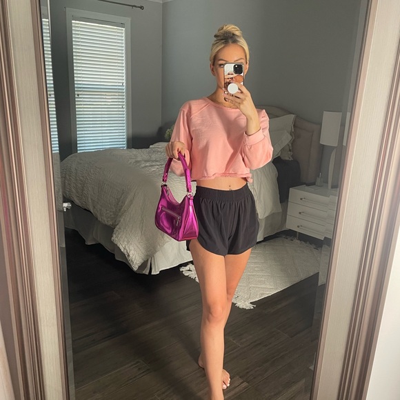 8 Other Reasons It Girl Shoulder Bag in Metallic Pink - Picture 11 of 15